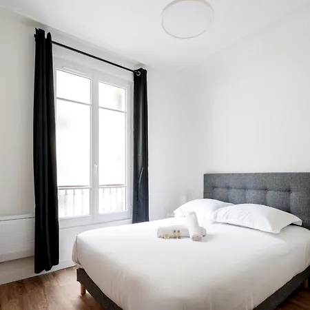 Blanche - Welkeys * Paris